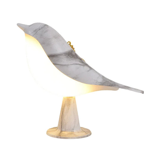 Chic Wooden Bird Table Lamp