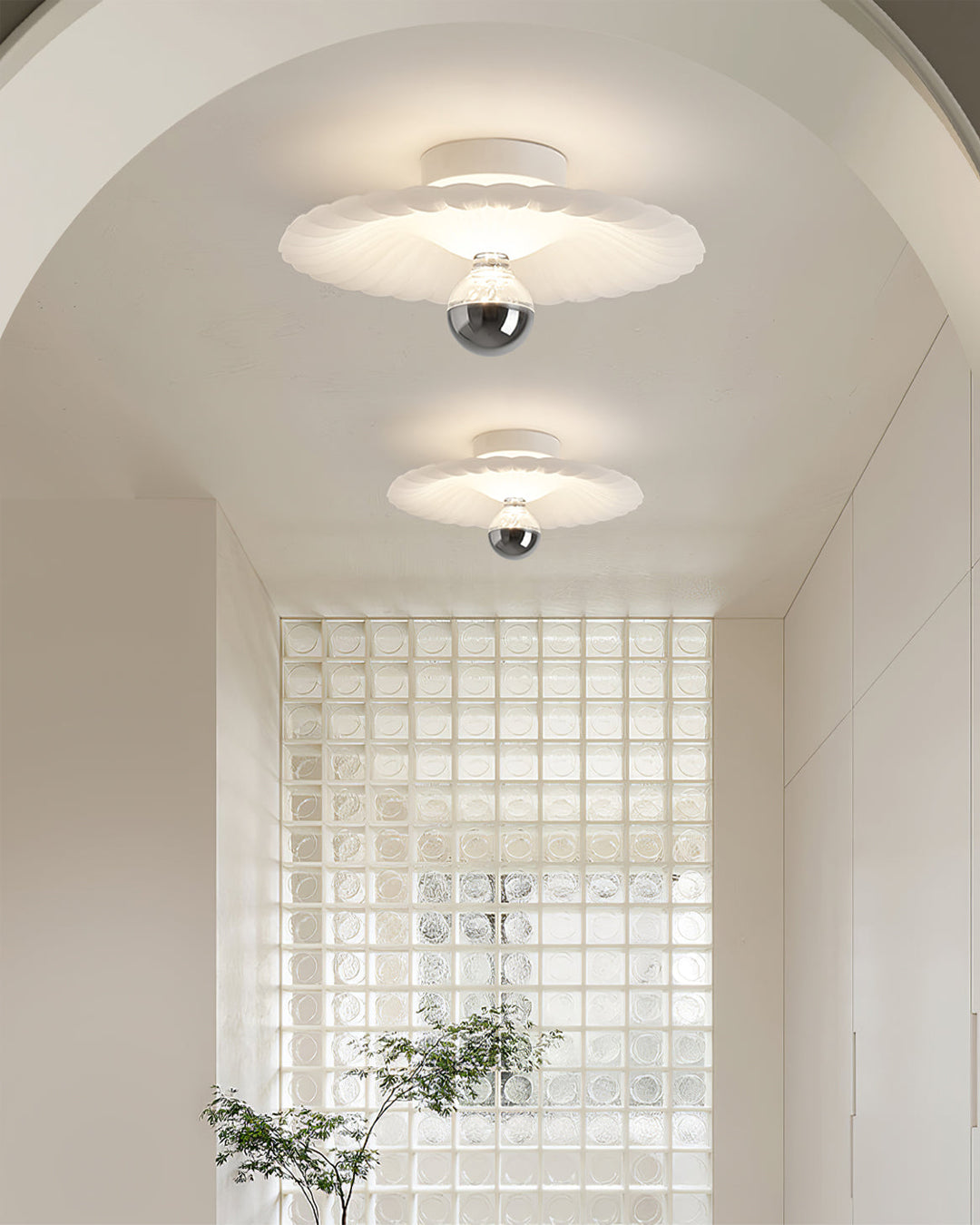 LuxePleat - Ceiling Lamp with Detailed Folds and Cozy Glow