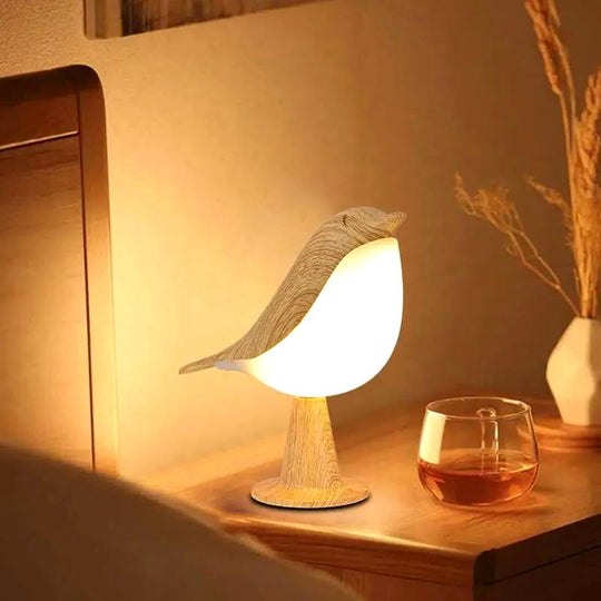 Chic Wooden Bird Table Lamp