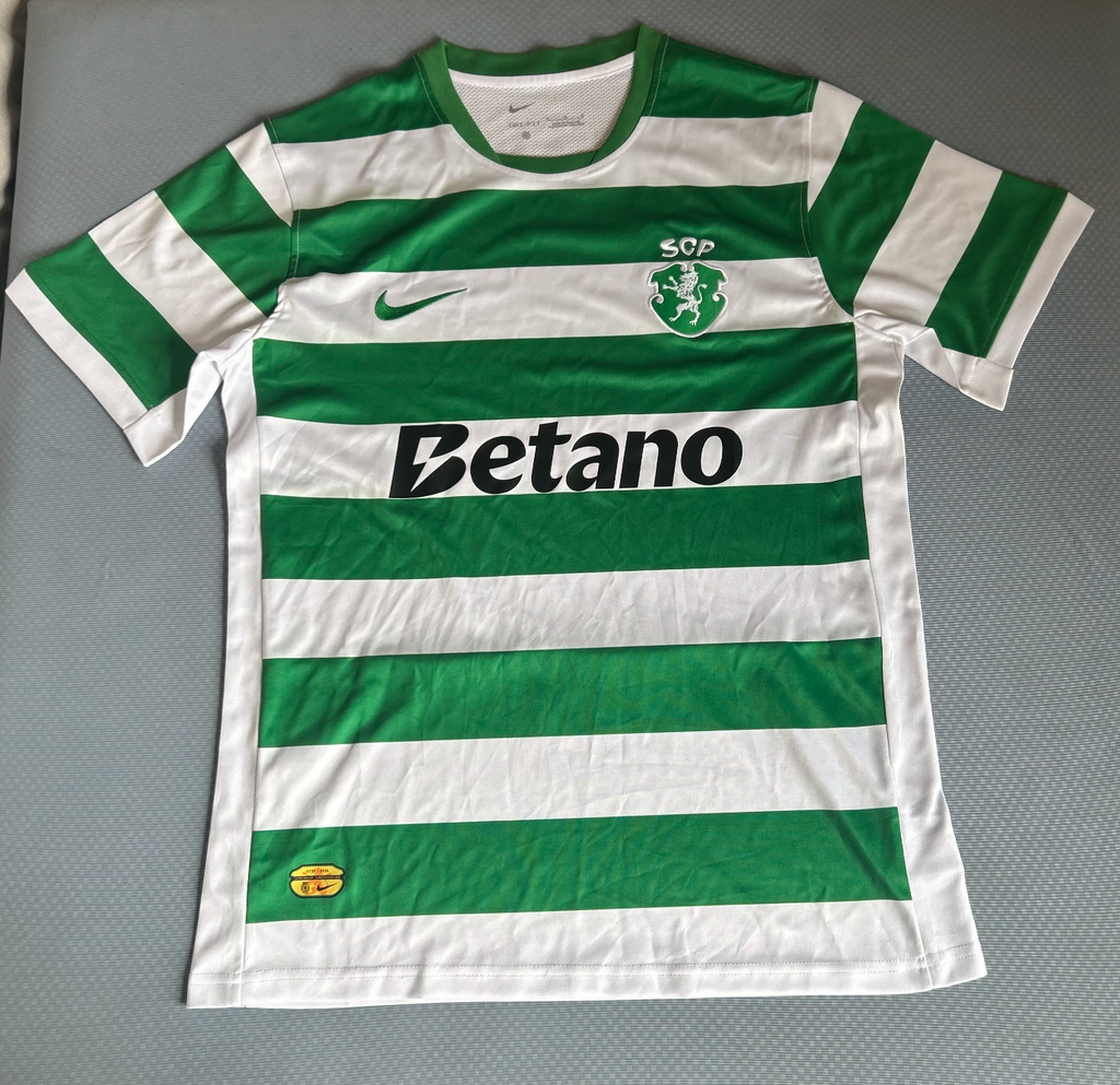Sporting Lisbon 2025-26 home jersey