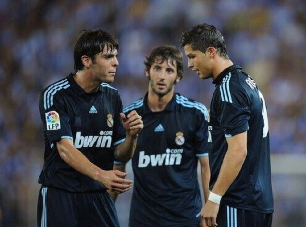 2009/2010 Real Madrid retro jersey