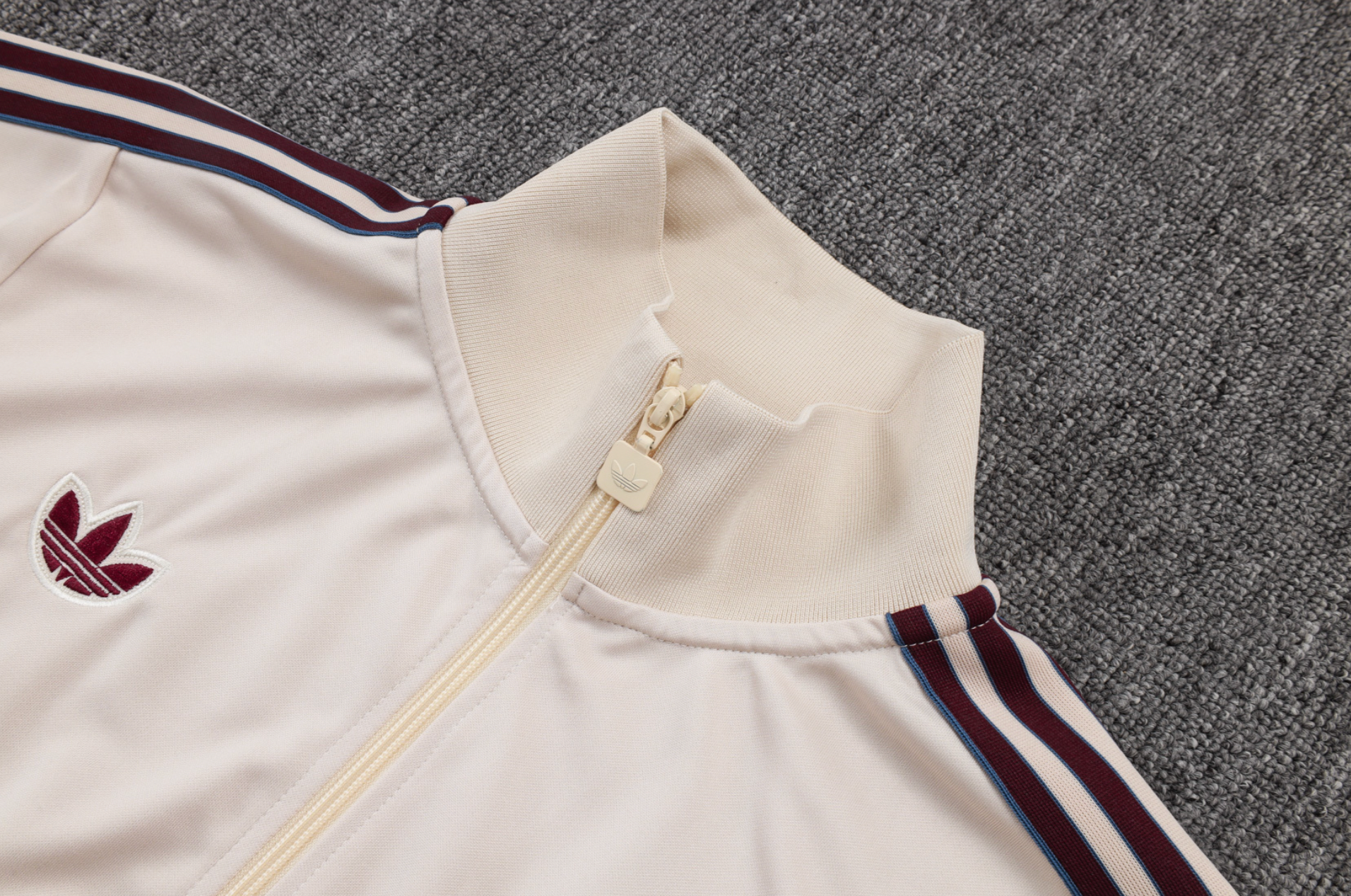 Ajax 2026 icons tracksuit