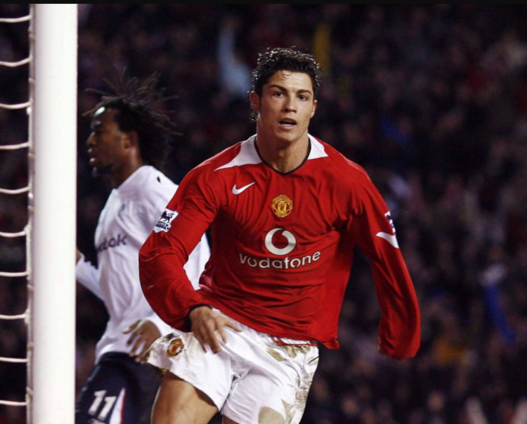 2004/05 Manchester United Home Kit