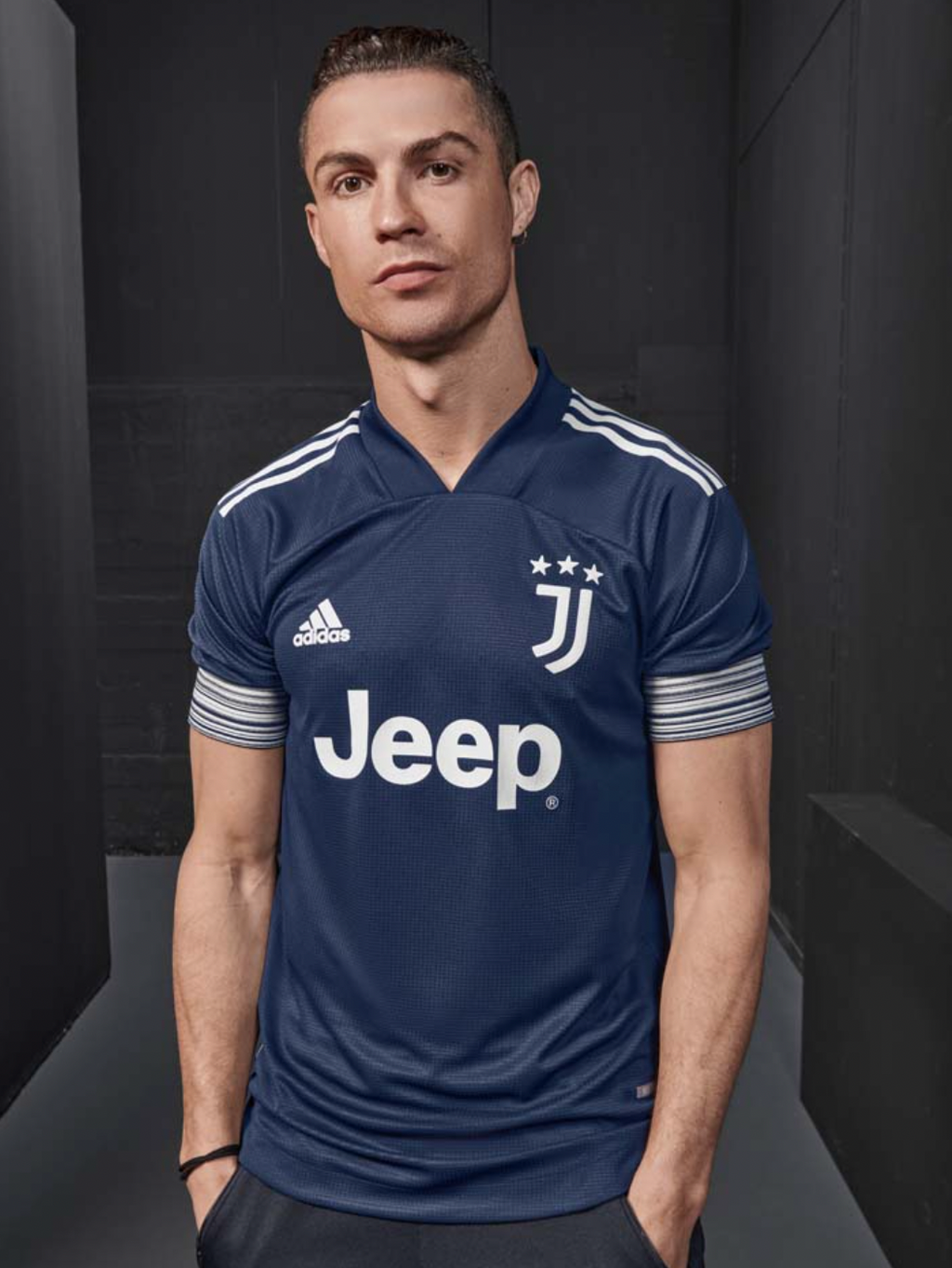 20/21 Juventus away kit
